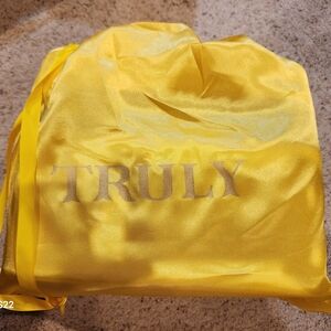 TRULY Los Angeles Yellow Textured Bag
